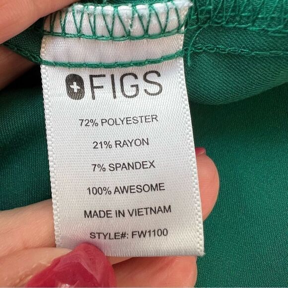 Casma Three-Pocket Scrub Top in Limited Edition Kelly Green XXS Medical Uniform - Picture 8 of 9